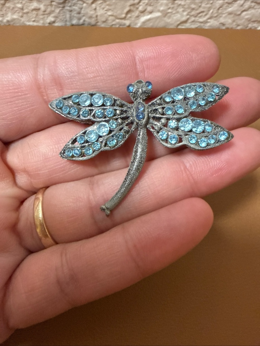 Vintage Blue Crystal Dragonfly Brooch - Elegant Sparkle